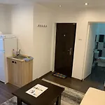 Апартаменты Republicii Old Town Suites Брашов