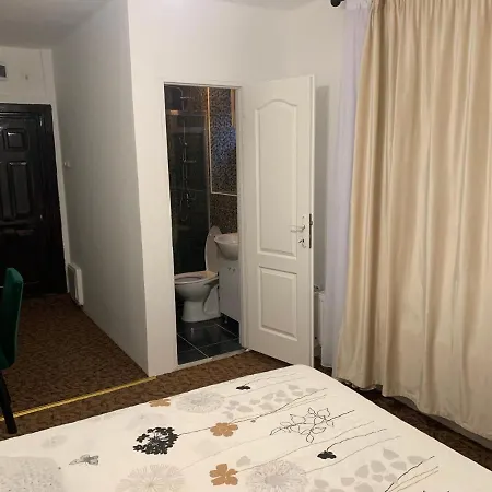 Republicii Old Town Suites בראשוב