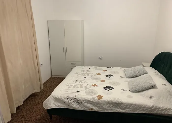 Republicii Old Town Suites * בראשוב