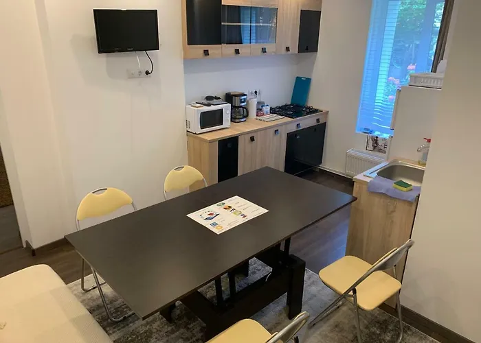 Republicii Old Town Suites בראשוב